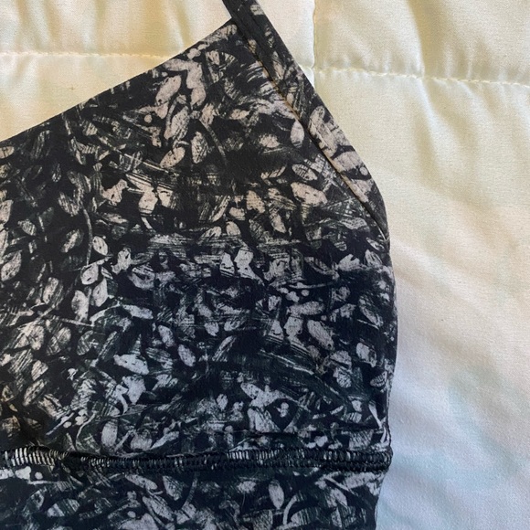 Lululemon flow Y bra - Picture 8 of 8